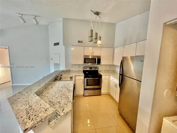 2550 SW 18th Ter, Fort Lauderdale, FL