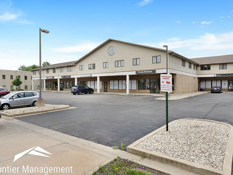 Anderson Village — Photo 1
