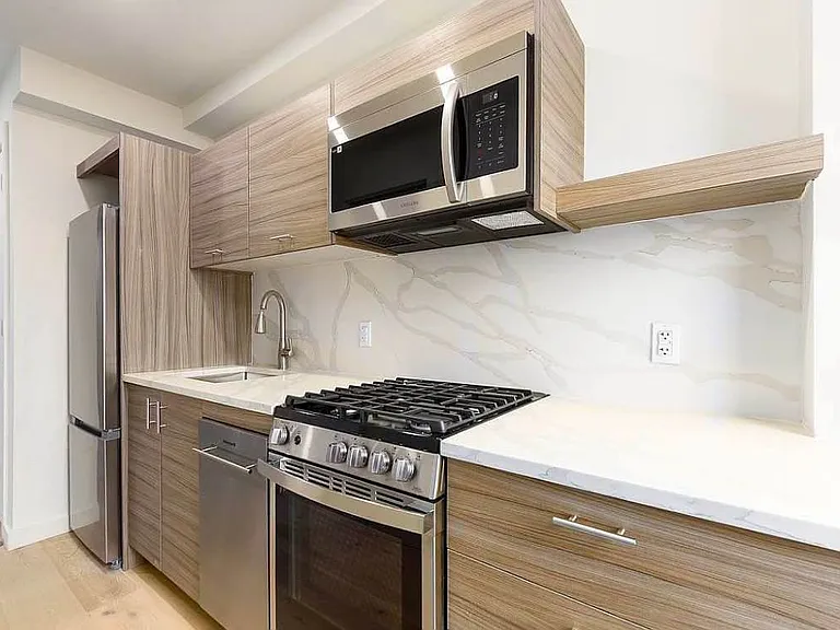 135 W 126th St #3F — Photo 2