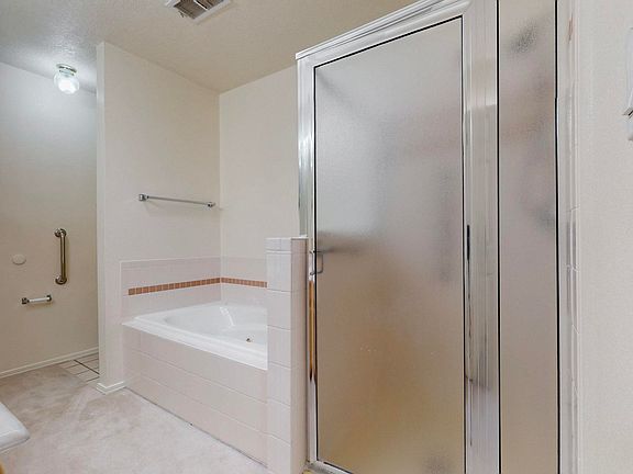 5th image of 6779 Forest Hills Dr NE