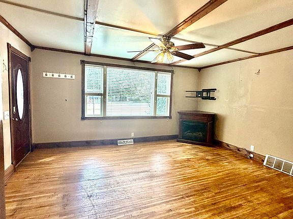 3rd image of 109 Woodfield Ave