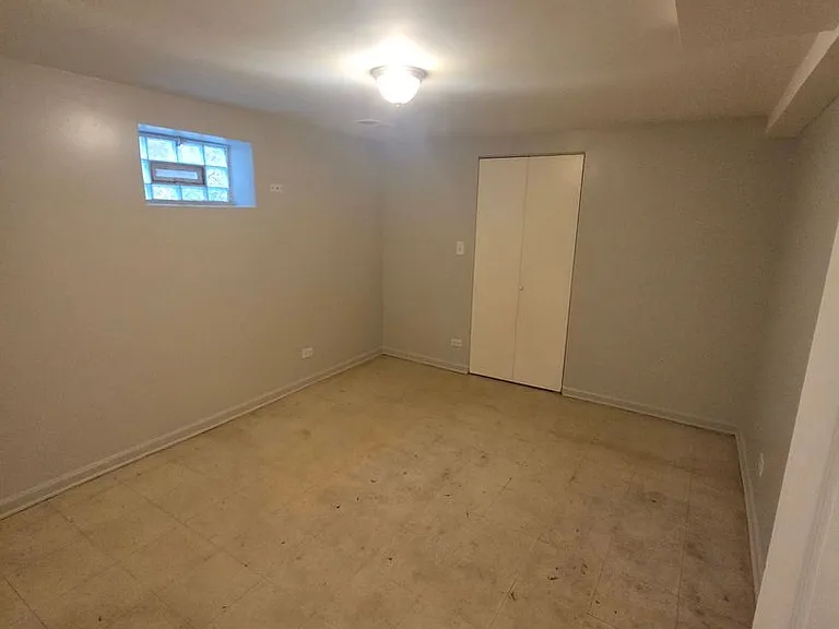 10306 S Corliss Ave — Photo 25