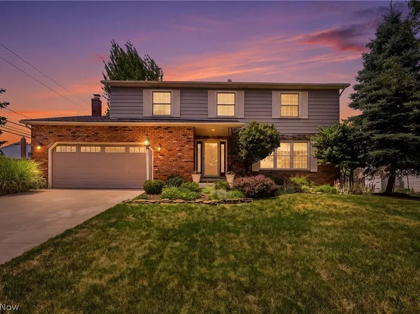 7000 Drexel Dr, Seven Hills, OH 44131