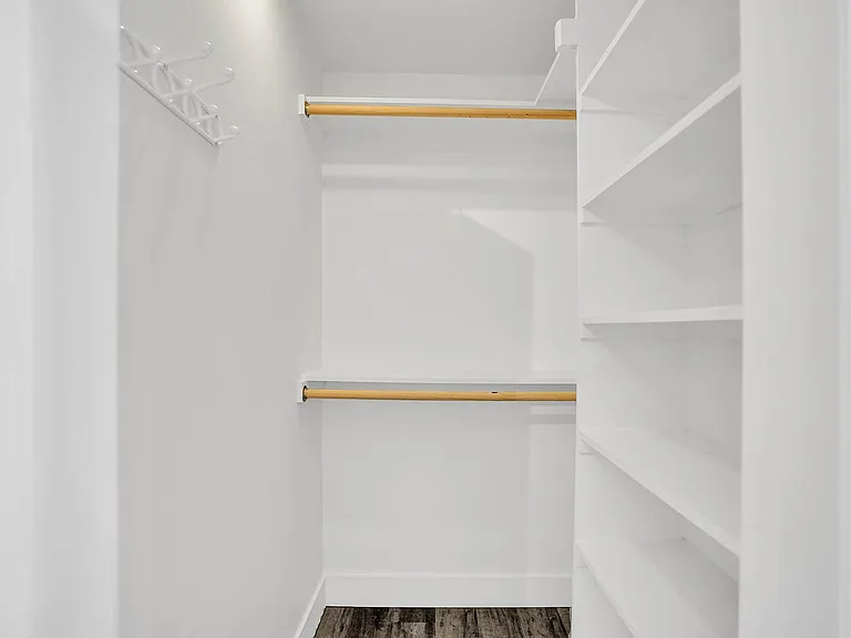 16610 Royal Poinciana Ct — Photo 46