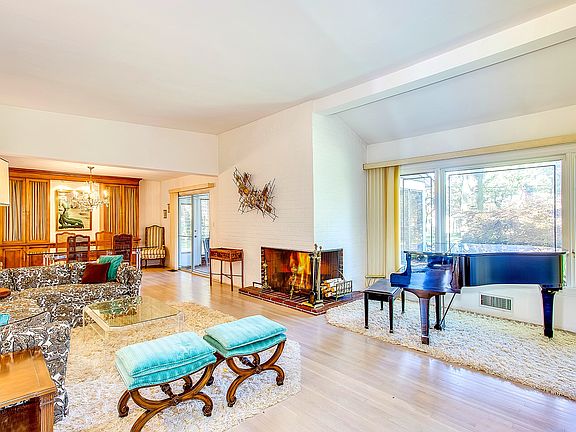 Living Room w/Fireplace