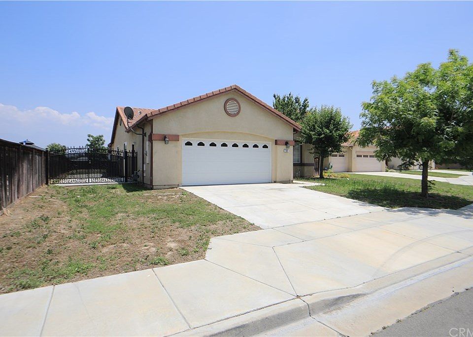 1st image of 131 Evening Dew Ct