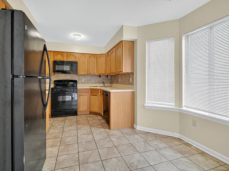 802 Jesse Way — Photo 15