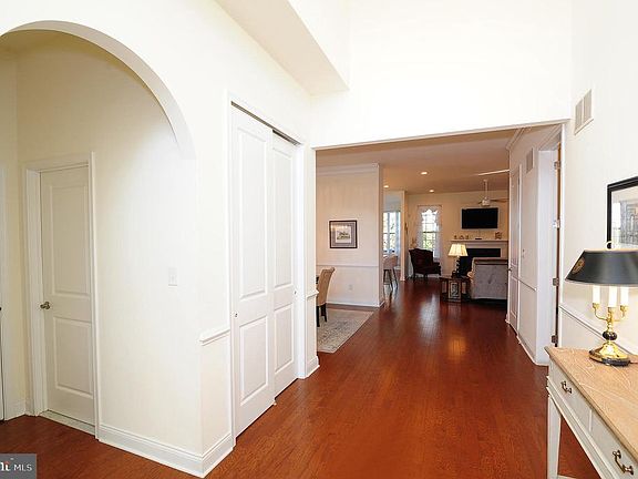 4th image of 249 Hoover Way