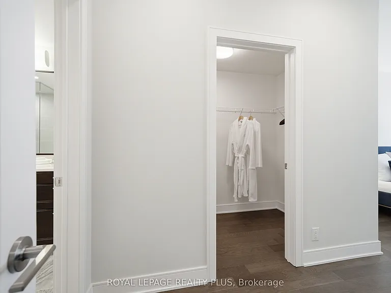 1575 Lakeshore Rd W #117 — Photo 17