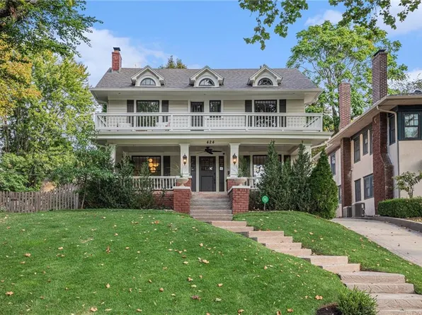424 Huntington Rd, Kansas City, MO 64113