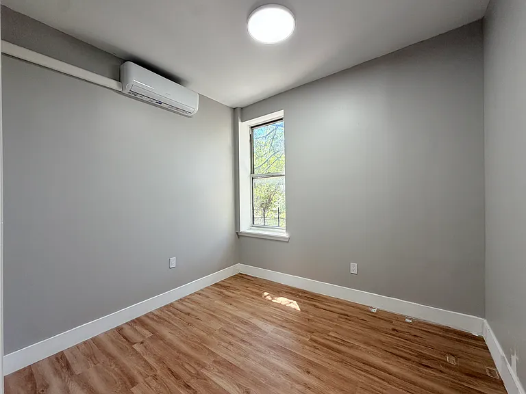 245 McClellan St #3E — Photo 6