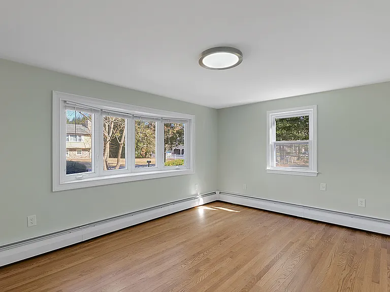 60 Union St — Photo 10