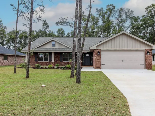 5832 Crestlake Dr, Crestview, FL 32536