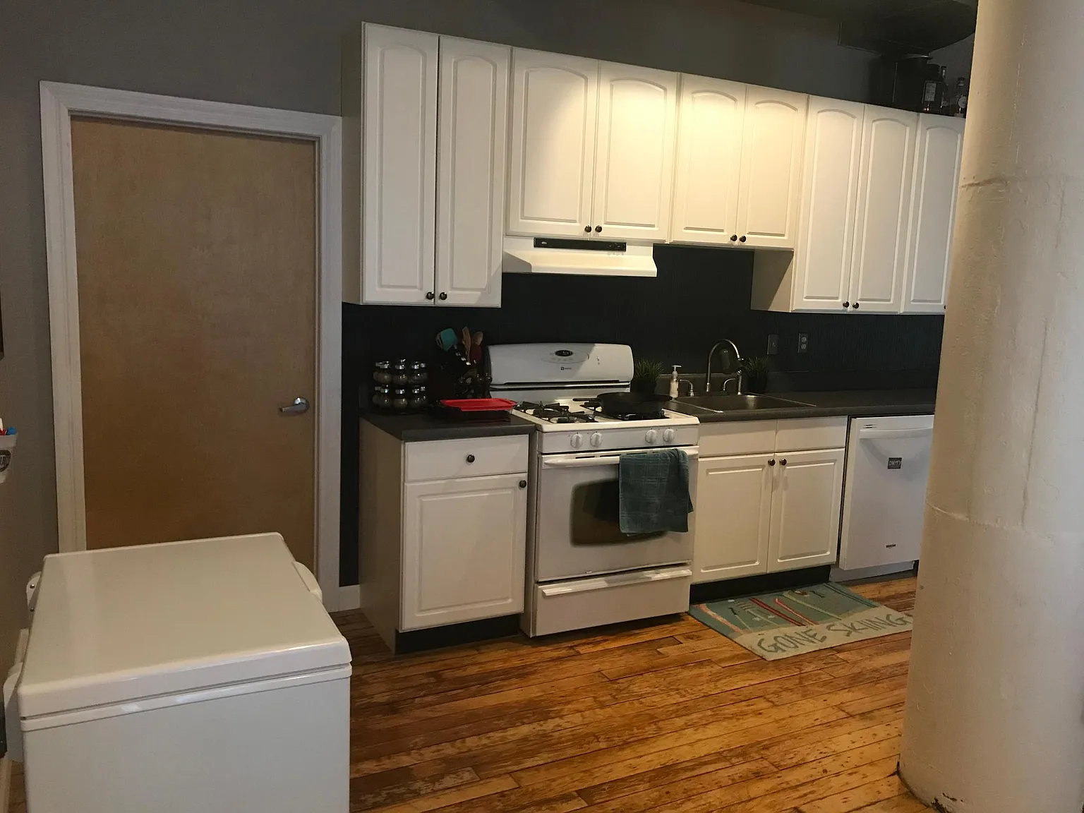 1709 Washington Ave — Photo 3
