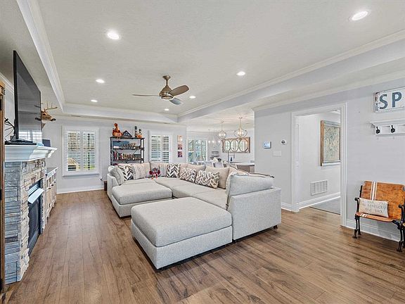 4th image of 5430 Meadow Grove Dr