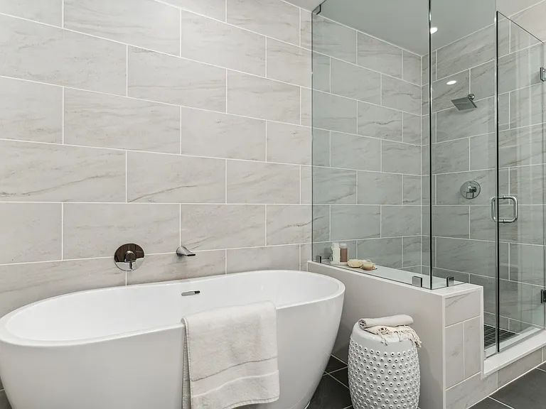 Maple Terrace Residences Bathroom