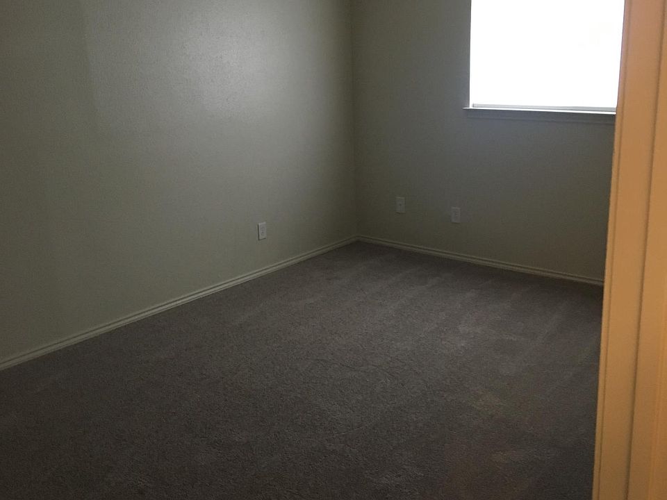 2nd image of 2114 Stone Moss Ln