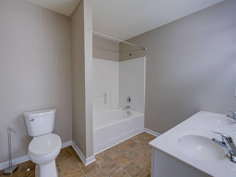 1908 Lake Carolina Dr — Photo 23
