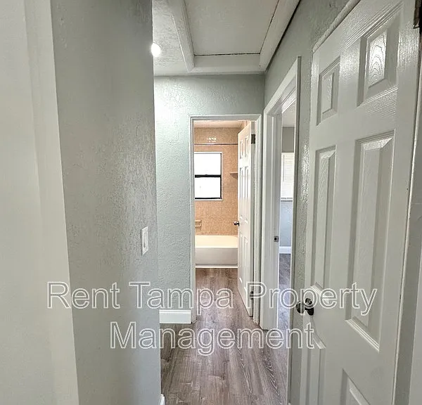 1036 1/2 19th St S — Photo 16