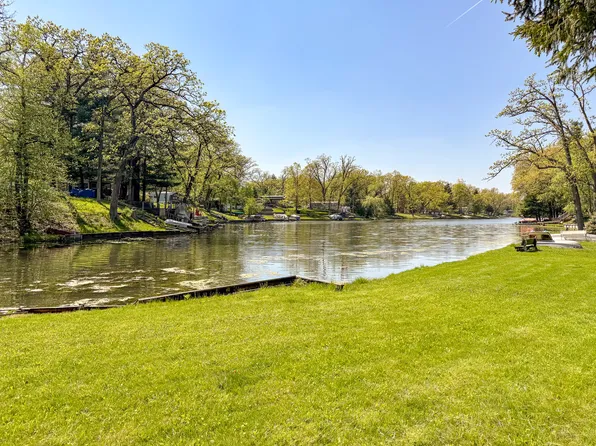 10/244 Woodhaven Dr E, Sublette, IL 61367