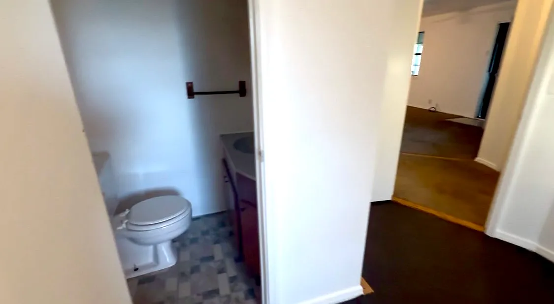 2 bed, 1.5 bath, 900 sqft, $825 — Photo 4
