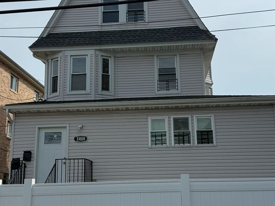 1st image of 14-04 Dickens Street