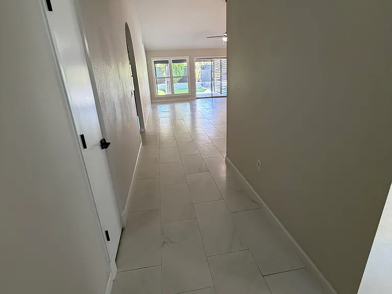 4931 E Hobart St — Photo 12