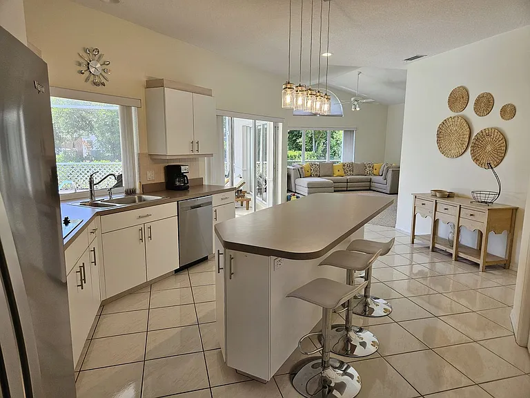 1578 Vermeer Dr — Photo 11