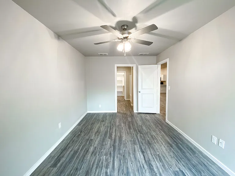 1905 Langford Ave #2 — Photo 9