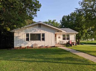 614 W Howard St, Durand, IL 61024