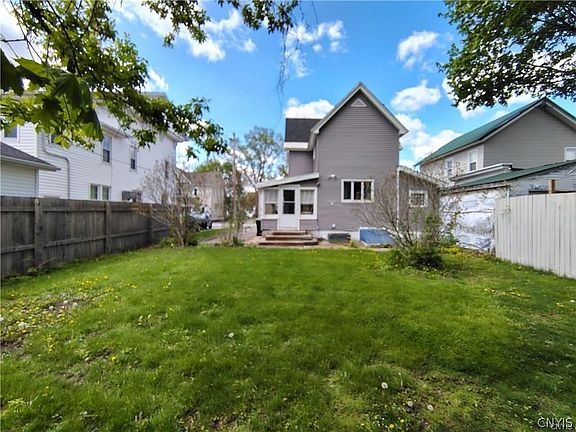 4th image of 119 1st Ave