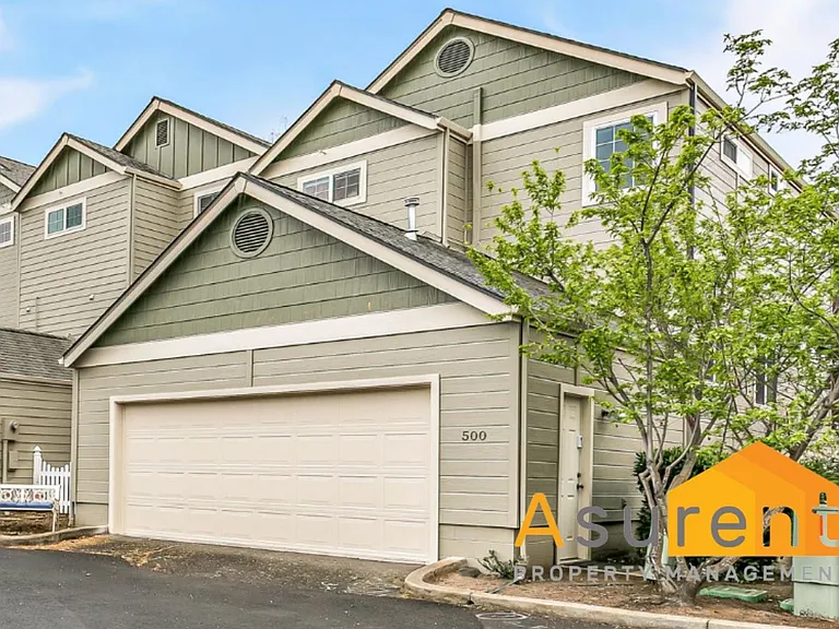 500 Starflower Ln — Photo 2