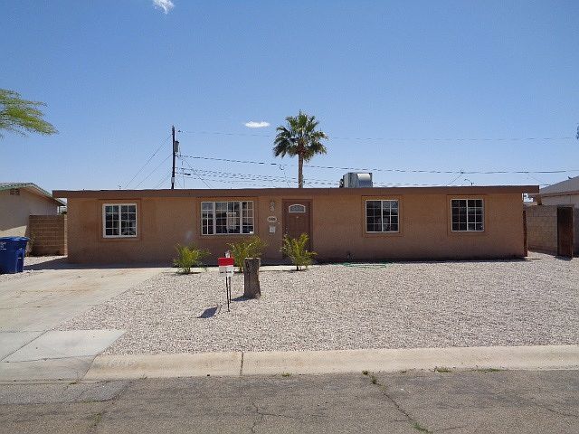 1st image of 1565 E 22nd Pl