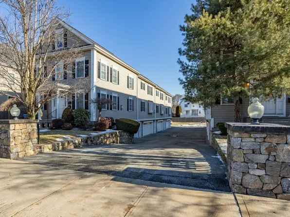 34 Prospect St Unit 4, Waltham, MA 02453