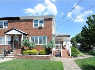 141 Cranford Ave, Staten Island, NY 10306