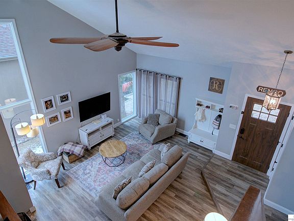 5th image of 2210 Calvin Dr