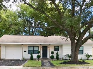 1918 Norcrest Dr, Houston, TX 77055
