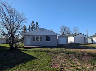 81 Edison Blvd, Silver Bay, MN 55614