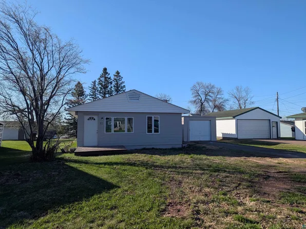 81 Edison Blvd, Silver Bay, MN 55614