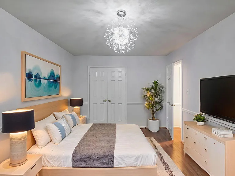 1427 McLean Mews Ct — Photo 19