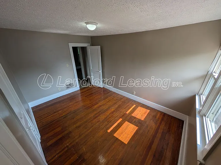 3433 Livingston Ave — Photo 10