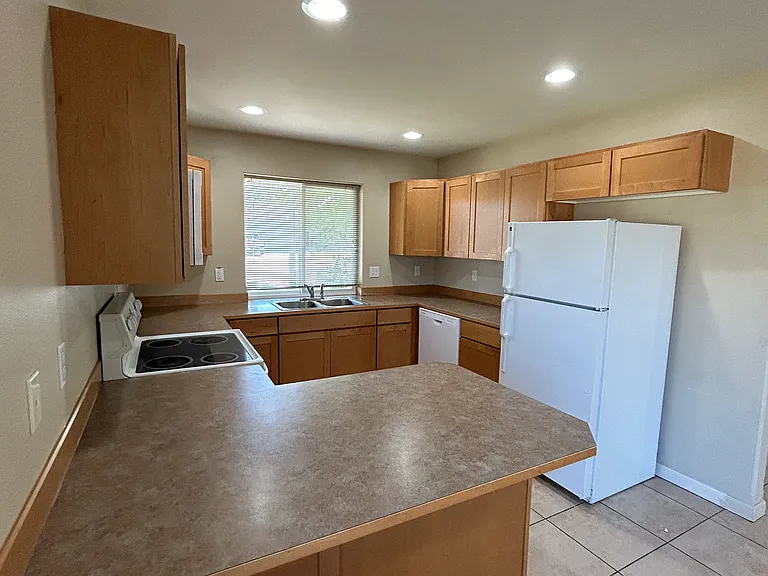 2305 N Water St — Photo 3