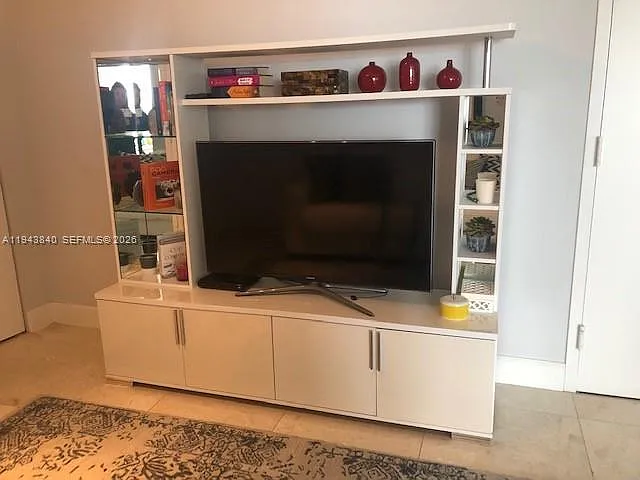 465 Brickell Ave #818 — Photo 8
