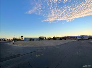 1555 Paige Dr, Bullhead City, AZ 86442