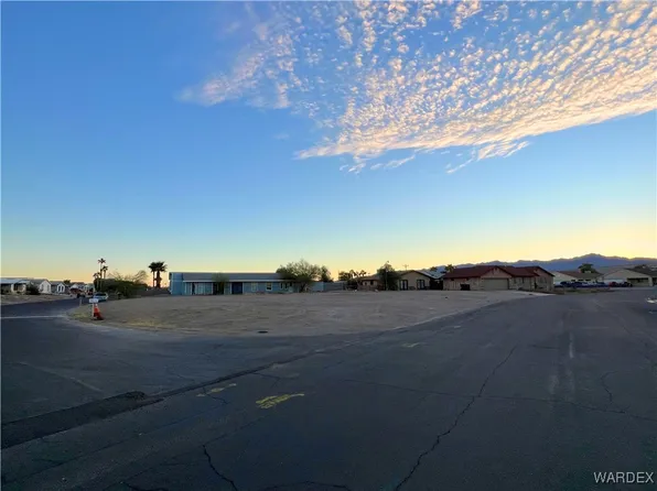 1555 Paige Dr, Bullhead City, AZ 86442