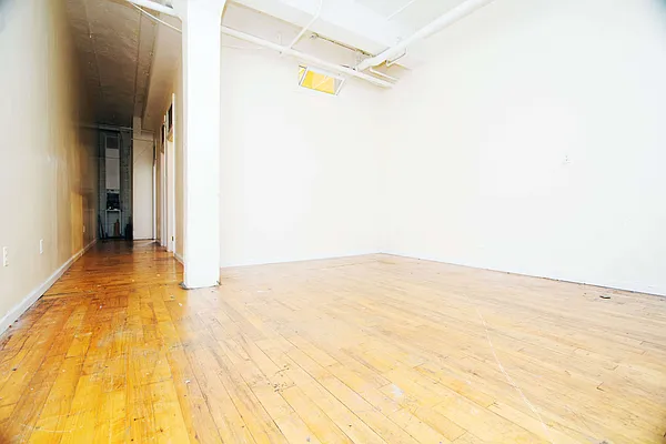 Rented by Nooklyn NYC LLC | media 72
