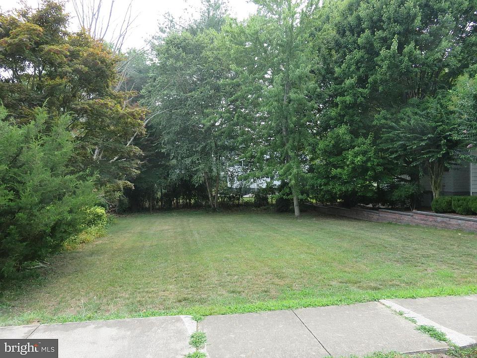 1st image of 128 McFee St