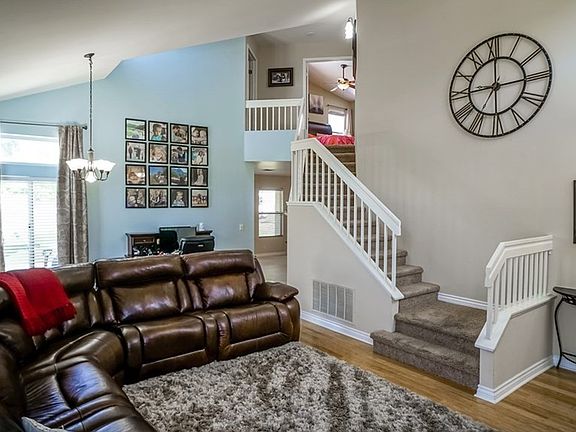 3rd image of 30419 Sunrose Pl