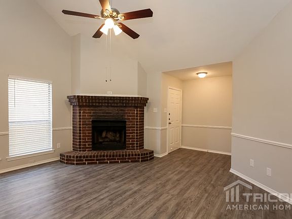 2nd image of 525 Stone Cir