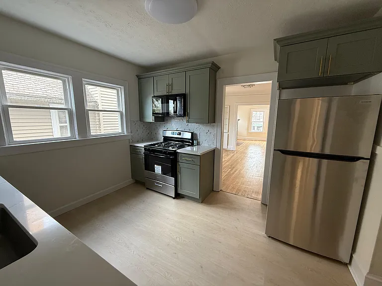 1278 W 102nd St #1 — Photo 23